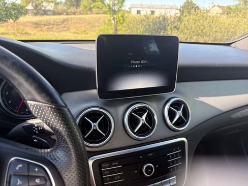 Used 2019 Mercedes-Benz CLA 250 4MATIC image 5