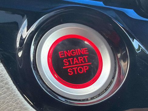 Used 2018 Honda Odyssey Elite image 23