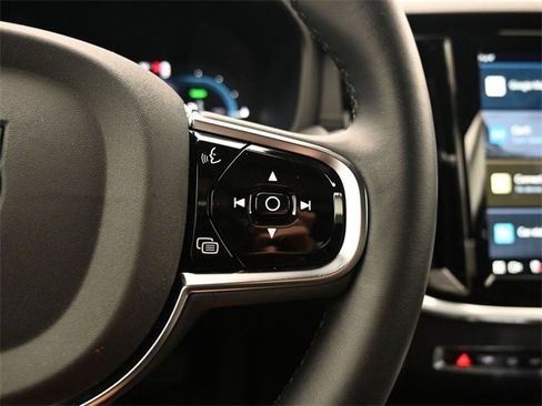 Used 2024 Volvo S60 T8 Ultimate image 25