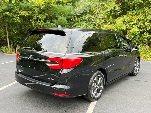 Used 2024 Honda Odyssey Elite image 5