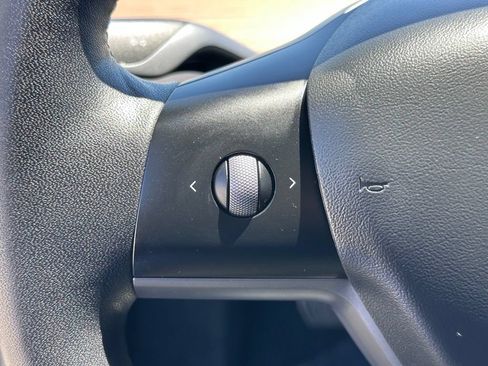 Used 2021 Tesla Model 3 Standard Range Plus RWD image 10