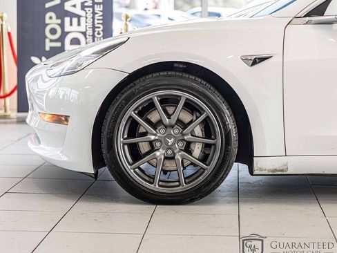 Used 2020 Tesla Model 3 Standard Range Plus image 9
