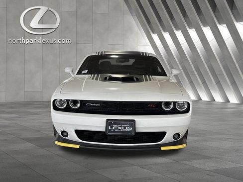 Used 2019 Dodge Challenger R/T Scat Pack w/ Shaker Package image 7