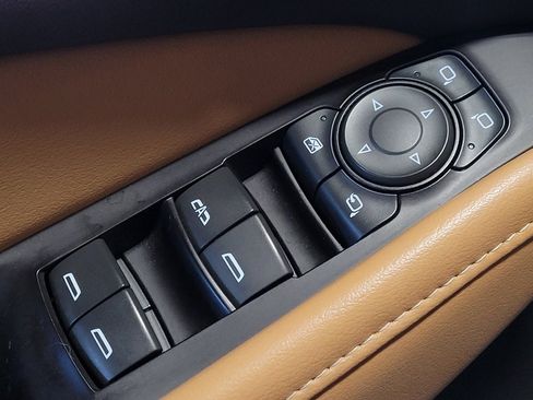 Used 2018 Buick Enclave Premium FWD image 27
