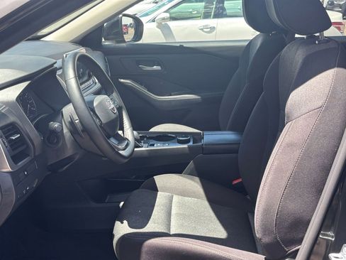 Used 2025 Nissan Rogue SV AWD/4WD image 25