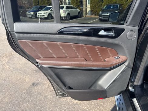 Used 2015 Mercedes-Benz GL 63 AMG 4MATIC image 41