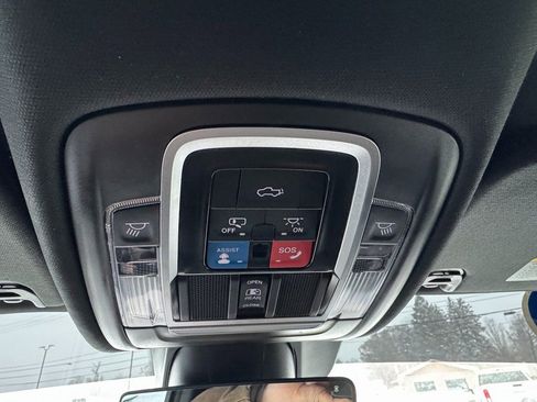 Used 2022 RAM 1500 Limited w/ Body-Colour Bumper Group image 24