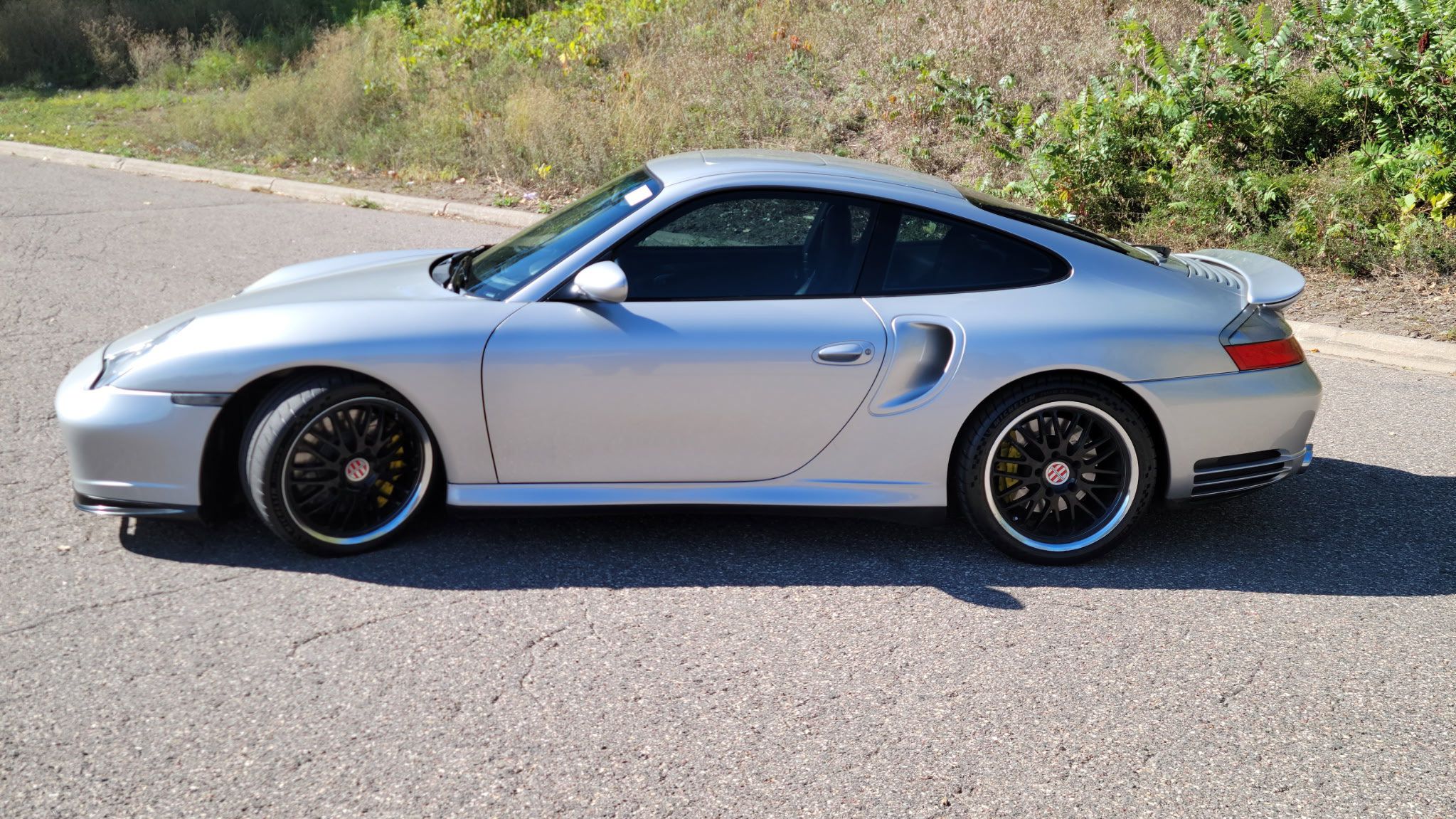 Used 2001 Porsche 911 Turbo AWD/4WD image 2