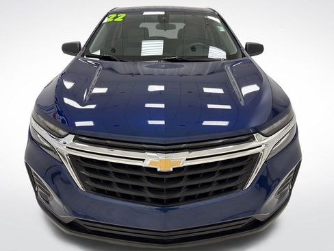 Used 2022 Chevrolet Equinox LS image 2