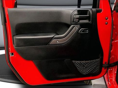 Used 2018 Jeep Wrangler Unlimited Sport S image 20