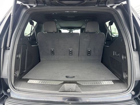 Used 2023 Chevrolet Suburban Premier RWD image 30