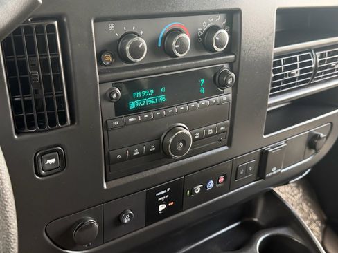 Used 2025 Chevrolet Express 3500 LT w/ LT Preferred Equipment Group RWD image 20
