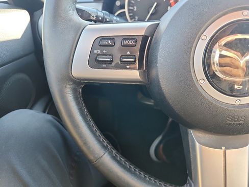 Used 2010 MAZDA MX-5 Miata Grand Touring w/ Premium Pkg RWD image 16