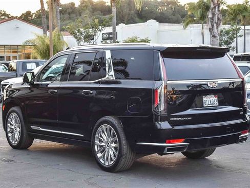 Used 2021 Cadillac Escalade Premium Luxury w/ Driver Assist Tech Package image 4