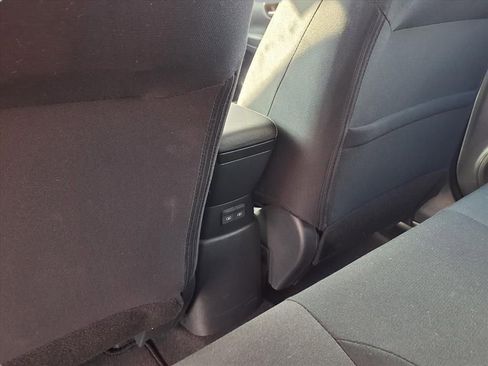 Certified 2025 Nissan Kicks Play S image 21