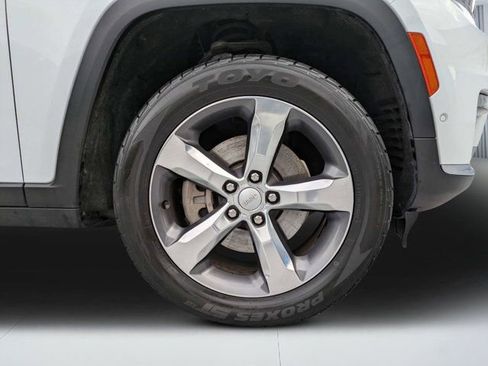 Used 2021 Jeep Grand Cherokee L Limited w/ Luxury Tech Group II AWD/4WD image 10