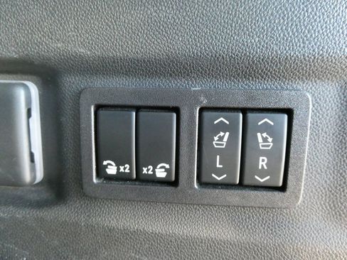 Certified 2023 GMC Yukon AT4 w/ AT4 Premium Package image 18