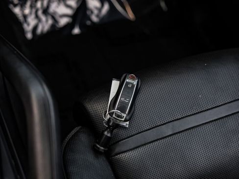 Used 2021 Porsche Cayenne image 65