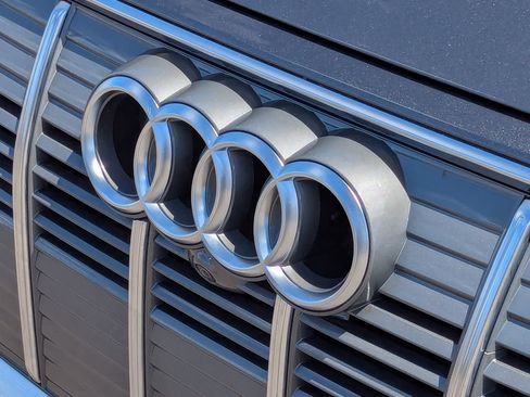 Used 2019 Audi e-tron Prestige AWD/4WD image 10
