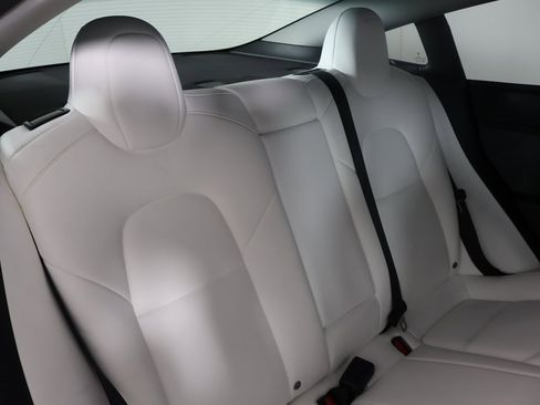 Used 2022 Tesla Model 3 Performance image 31