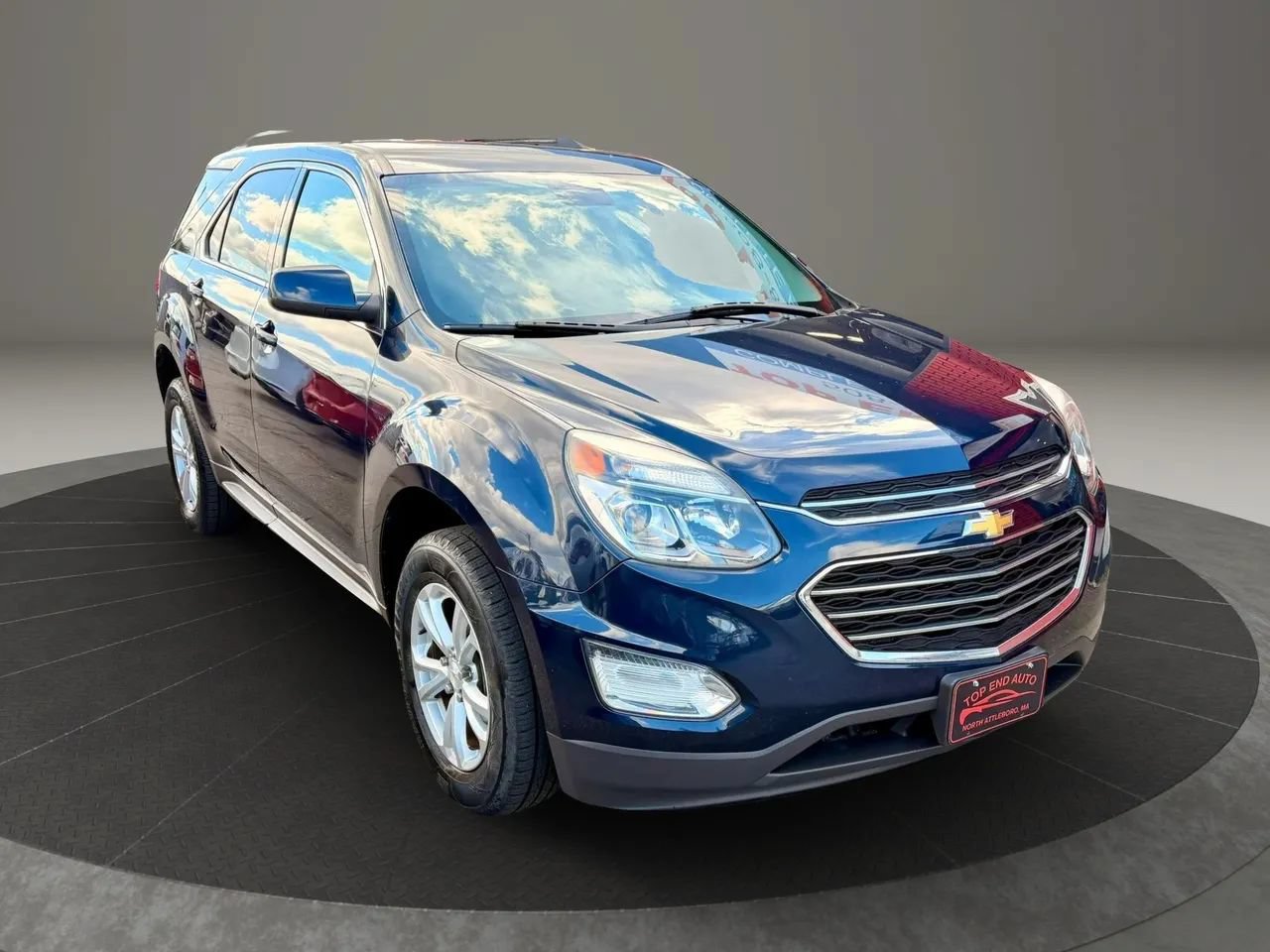 Used 2017 Chevrolet Equinox LT AWD/4WD image 3