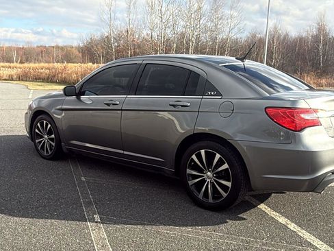 Used 2013 Chrysler 200 Limited w/ Sun/Sound Group image 12