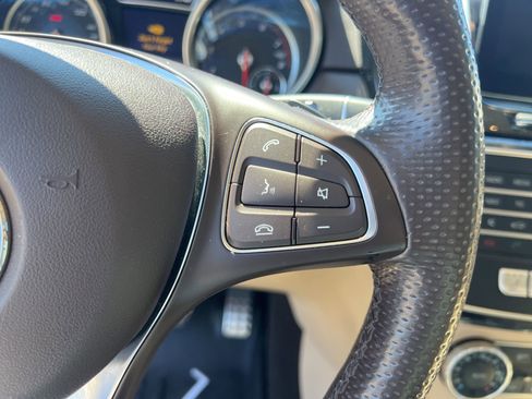 Used 2019 Mercedes-Benz GLE 400 4MATIC image 21