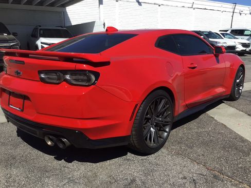 Used 2022 Chevrolet Camaro ZL1 RWD image 4