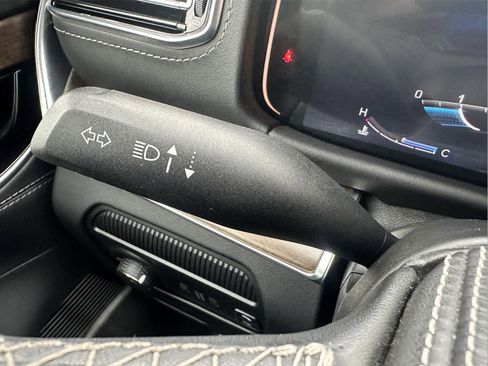 Used 2023 Jeep Grand Wagoneer Series II image 20