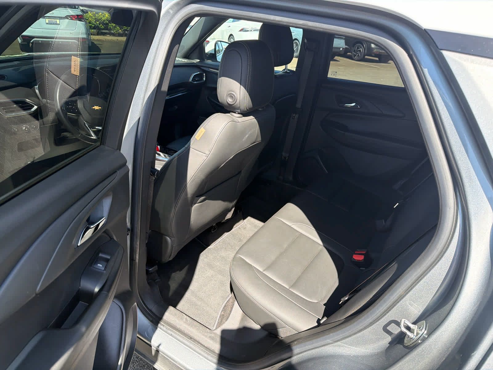 Used 2023 Chevrolet TrailBlazer ACTIV w/ Sun and Liftgate Package FWD image 9
