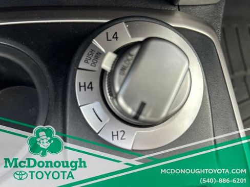 Used 2016 Toyota 4Runner SR5 Premium AWD/4WD image 15