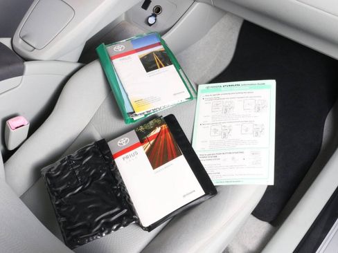 Used 2010 Toyota Prius FWD image 4
