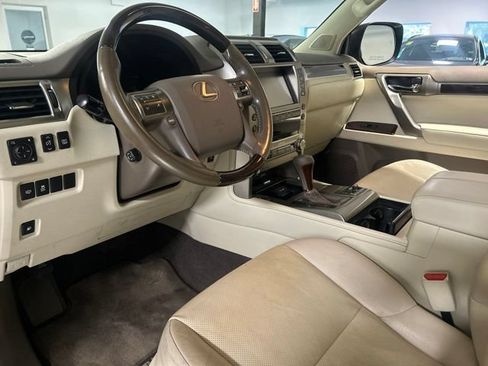 Used 2019 Lexus GX 460 Premium w/ Premium Package AWD/4WD image 11