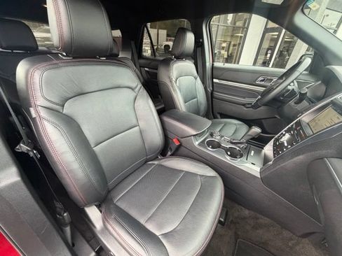 Used 2018 Ford Explorer Sport AWD/4WD image 24