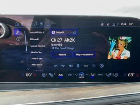 New 2026 Chevrolet Suburban High Country AWD/4WD image 16