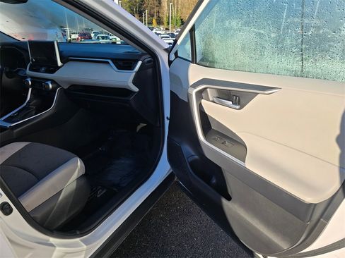 Certified 2025 Toyota RAV4 XLE image 12