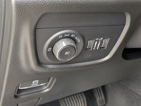 Used 2023 Jeep Grand Cherokee L Overland AWD/4WD image 16