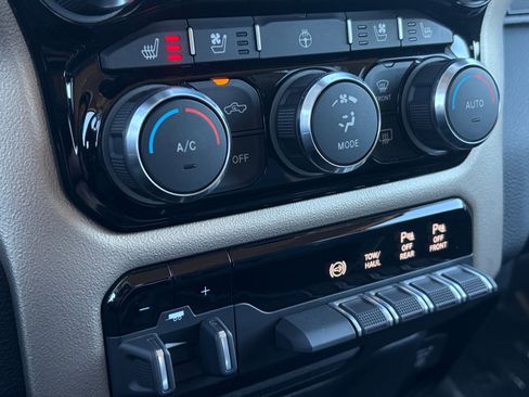 Used 2020 RAM 2500 Laramie image 17