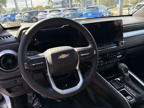 Used 2023 Chevrolet Colorado LT w/ LT Convenience Package II image 19