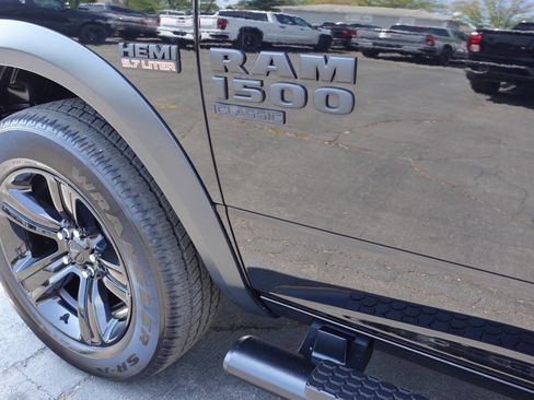 Used 2023 RAM 1500 Classic Warlock AWD/4WD image 15