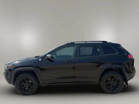 Used 2019 Jeep Cherokee Trailhawk w/ Cold Weather Group AWD/4WD image 4