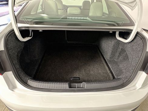Used 2023 Volkswagen Jetta SE FWD image 25
