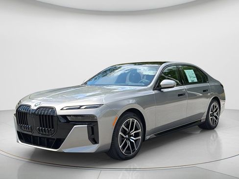 New 2026 BMW 760i xDrive w/ Premium Package image 1
