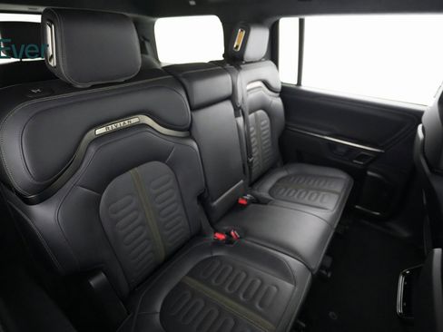 Used 2024 Rivian R1S Adventure image 10