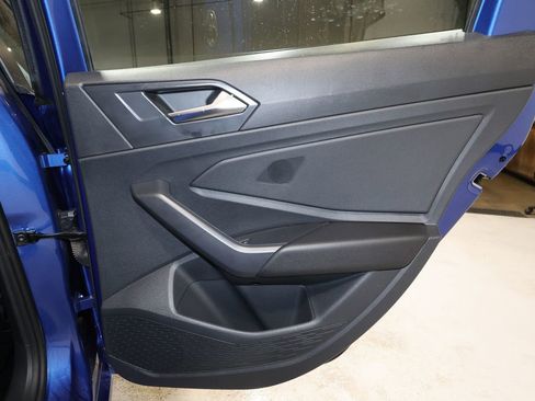 Used 2024 Volkswagen Jetta SE FWD image 18