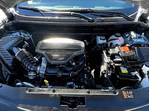 Used 2025 Cadillac XT6 Premium Luxury image 9