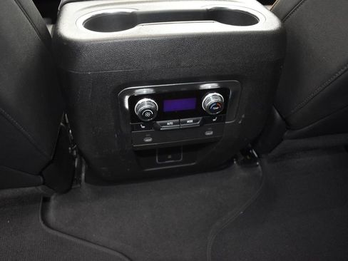 Used 2024 GMC Yukon AT4 image 18