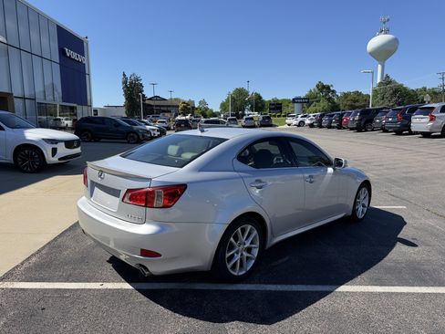 Used 2011 Lexus IS 250 w/ Premium Pkg Value Edition RWD image 4