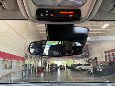 Used 2025 Buick Encore GX Preferred FWD image 16