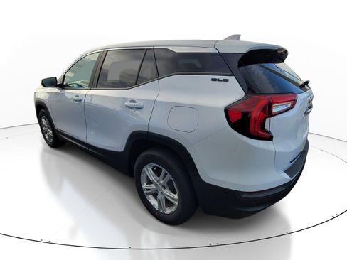 Used 2023 GMC Terrain SLE FWD image 6